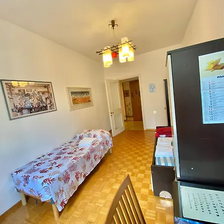 Apartment Beada Home, A Pochi Passi Dal Centro Storico Di E Da Navigli, Con Fermata Metropolitana A Pochi Passi! Milan