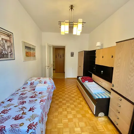 Apartment Beada Home, A Pochi Passi Dal Centro Storico Di E Da Navigli, Con Fermata Metropolitana A Pochi Passi! *